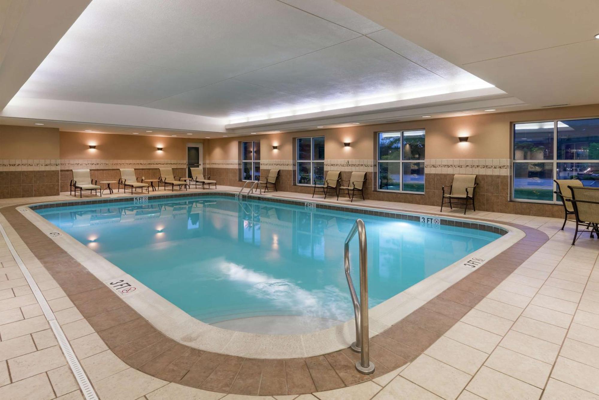Homewood Suites By Hilton Cleveland-Beachwood Exterior photo